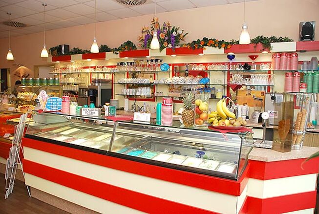 Bild vergr&ouml;&szlig;ern: Kaffeehaus Madlen Thekenbereich