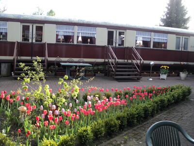 Bild vergr&ouml;&szlig;ern: Gastst&auml;tte zum S-Bahnwagen Au&szlig;enansicht