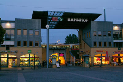 Bild vergrößern: S-Bahnhof Hennigsdorf_2199