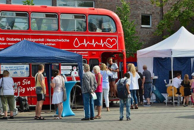 Infobustour 2023 Schlaganfall_Bus
