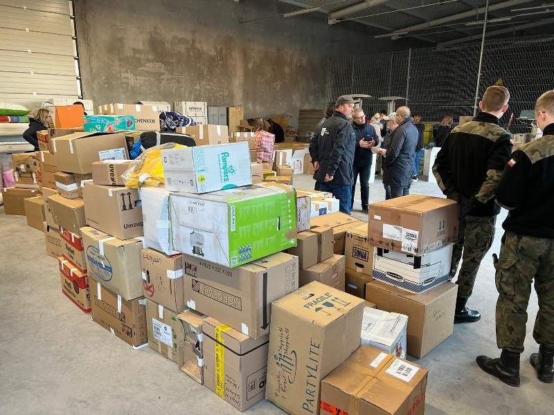 Bild vergrößern: Die Hilfsgüter aus Polen sind in Polen gut angekommen und werden von dort weiterverteilt.