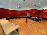 Bild vergr&ouml;&szlig;ern: SVV-Saal 2025 neutral