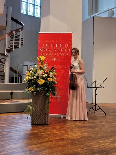 Bild vergrößern: Helena Fleischer gewinnt bei Jugend musiziert in Frankfurt/Oder einen ersten Preis