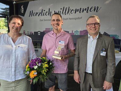 Bild vergr&ouml;&szlig;ern: Stadtpreis 2026: Der 43-j&auml;hrige Familienvater Ricardo Kupka steht dreimal in der Woche beim FC 98 ehrenamtlich auf dem Fu&szlig;ballplatz, um die acht- bis neunj&auml;hrigen Kinder zu trainieren.