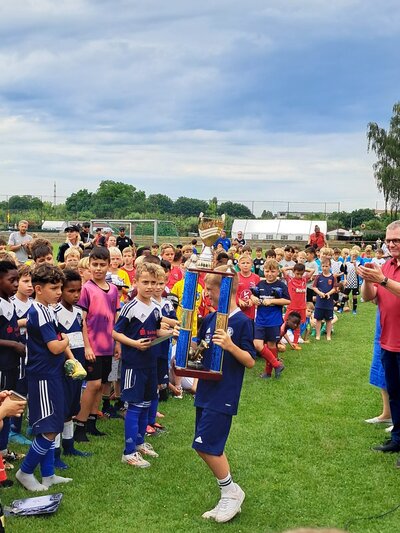 Bild vergr&ouml;&szlig;ern: Kinderturnier Fu&szlig;ball St&auml;dtepartner FC 98 - Foto Fenja Kupka