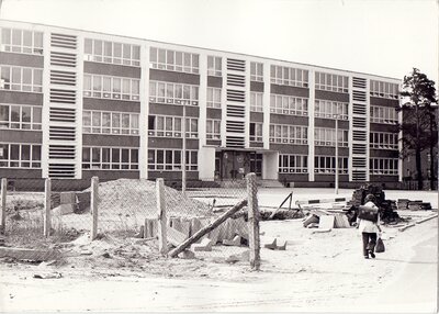 Bild vergr&ouml;&szlig;ern: Grundschule Nord Baustelle 1976