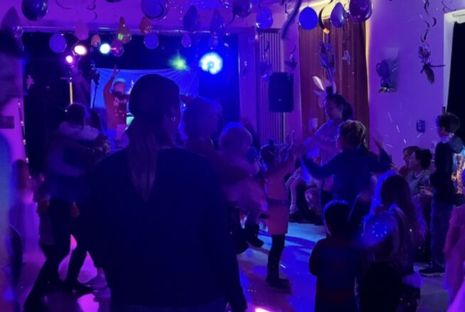 Schwarzlichtdisco