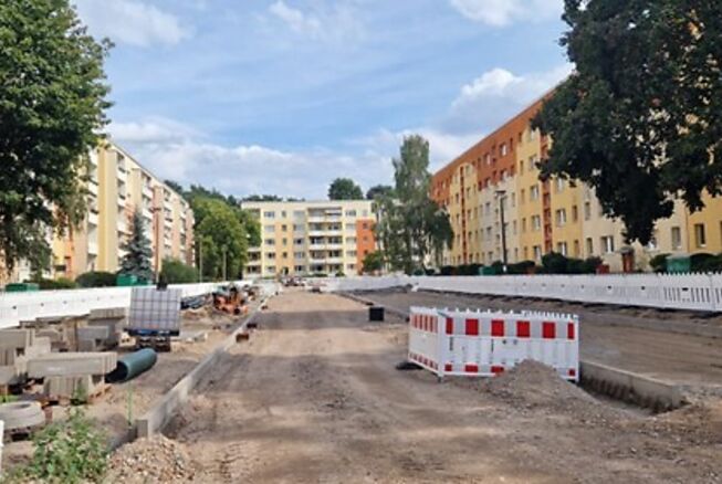 Bild vergr&ouml;&szlig;ern: Grundhafter Ausbau Choisy-le-Roi-Stra&szlig;e