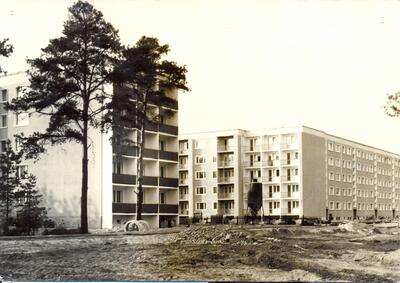 Bild vergrößern: Das Wohngebiet Hennigsdorf Nord wurde Mitte der 1970er-Jahre errichtet. Doch wie es sich dort lebte, das soll nun eine Ausstellung ergründen. Das Stadtarchiv Hennigsdorf sucht Material dafür.